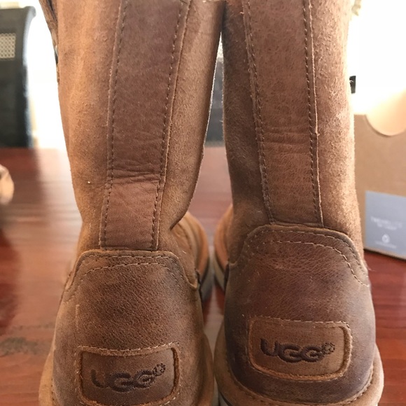 UGG boots - Picture 2 of 5